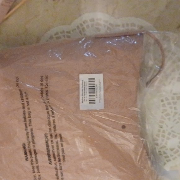 Samara Medium Vegan Leather Shoulder Bag - Picture 6 of 7